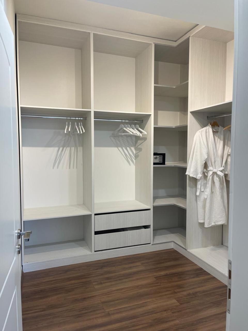 Novi'S Luxury Apartment 2 Gjirokastër 外观 照片
